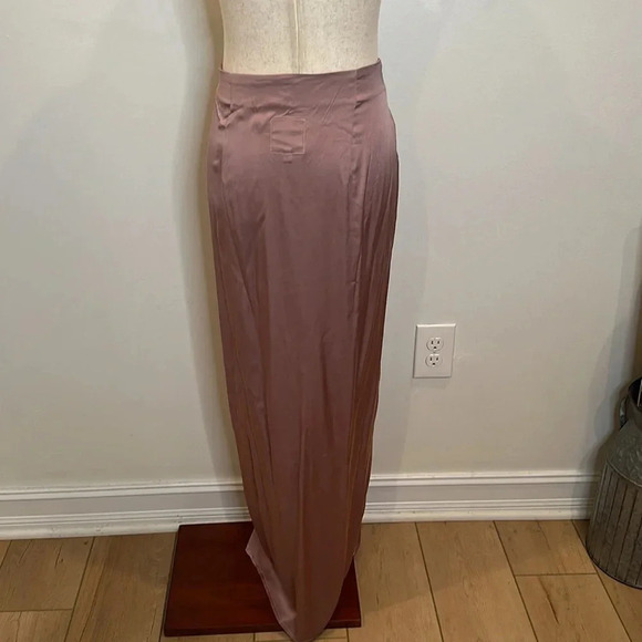 SOLD….CHASER STRETCH SILKY WOVEN MAXI SKIRT BUTTON FRONT SMALL NEW WITH TAGS - Picture 6 of 8